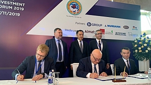 Sani Şener, Kazakistan'da Almatı Yatırım Forumu'da imzayı attı